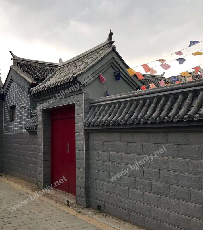 四合院位于北京市郊区及相邻的河北等地,别墅主要集中在密云,周边环境